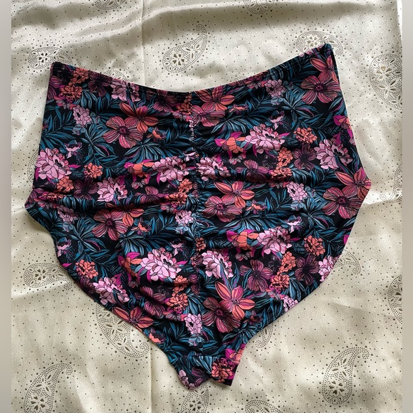 Venus: Black Floral Hi Rise Bikini Bottoms - Picture 4 of 17
